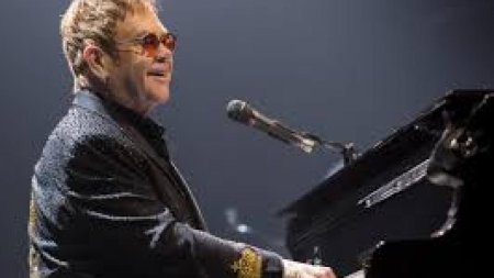 Elton John a ramas "doar cu o vedere limitata" dupa "o infectie oculara severa"