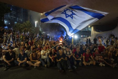 Protestele masive din Israel pun presiune pe Netanyahu pentru un acord de incetare a focului