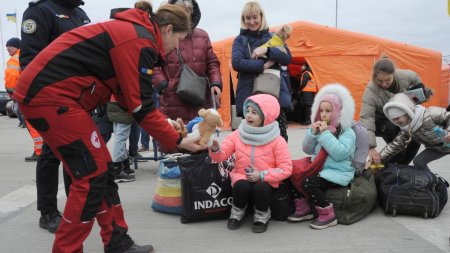 Ambasadoarea SUA la Bucuresti lauda Romania pentru ajutorul dat Ucrainei: A aratat lumii adevaratul sens al solidaritatii