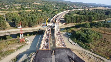 S-au incins spiritele pentru sectiunea 5 a Autostrazii Sibiu - Pitesti! Cand va fi gata