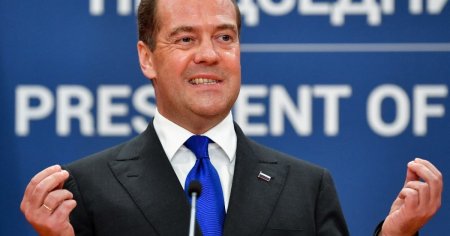 Dmitri Medvedev, fostul premier al Rusiei, avertizeaza ca SUA <span style='background:#EDF514'>SE VOR PRABUSI</span> ,,intr-un razboi civil iminent