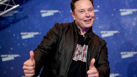 Elon Musk, pe cale sa devina primul triliardar din istorie pana in 2027