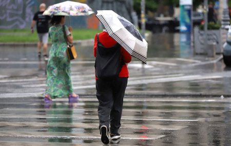 Cod galben de ploi in noua judete. Cum va fi vremea in Bucuresti