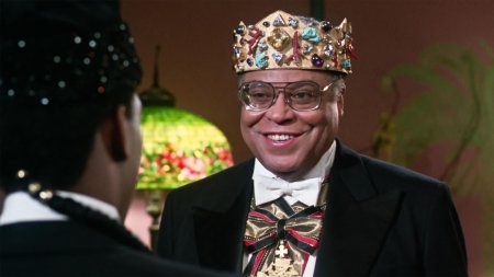 A murit James Earl Jones, vocea personajului Darth Vader din trilogia originala <span style='background:#EDF514'>RAZBOIUL STELELOR</span>. Actorul avea 93 de ani