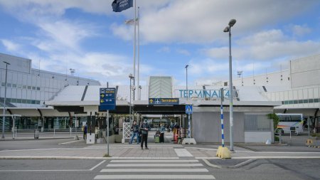 Haos pe aeroportul din Stockholm. Zborurile au fost date peste cap de o drona, pentru a doua noapte la rand: 