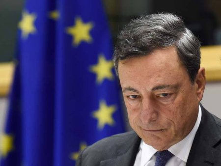 Lupta fostului guvernator BCE Mario <span style='background:#EDF514'>DRAGHI</span> pentru reformarea de la temelii a economiei europene se loveste fatal de refuzul rece al Germaniei. In esenta, asta inseamna ca Germania ar trebui sa plateasca pentru altii, chestiune care nu poate fi aplicata