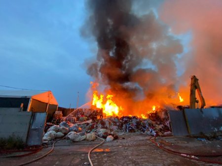 Incendiu de deseuri in judetul Sibiu. Autoritatile au emis avertizare RO-Alert