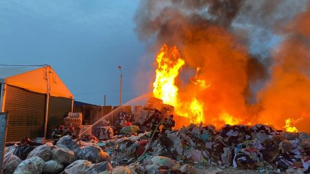 Incendiu de deseuri in judetul Sibiu. Autoritatile au emis avertizare RO-Alert