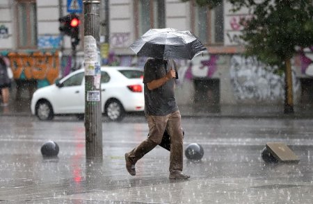 Cod galben de ploi in Bucuresti si 20 de judete. Harta zonelor vizate de atentionarea meteo