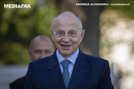 Geoana si-a anuntat candidatura la prezidentiale