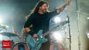 Dave Grohl, <span style='background:#EDF514'>SOLISTUL</span> trupei Foo Fighters, a anuntat ca si-a inselat sotia si este tatal unei fetite. 