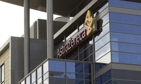 Declin de 5% al actiunilor AstraZeneca in urma rezultatelor dezamagitoare ale unui studiu clinic al unui medicament pentru <span style='background:#EDF514'>CANCER PULMONAR</span>