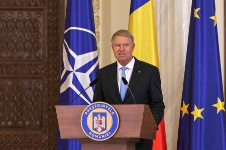 Gafa a presedintelui Iohannis la decorarea medaliatilor de la JO Paris. A spus 