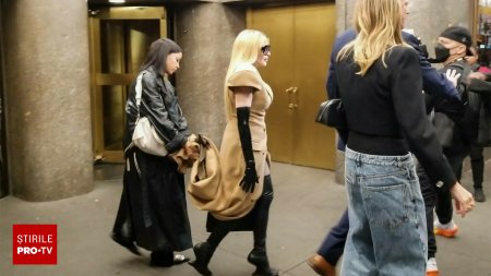 Madonna, aparitie indrazneata la New York Fashion Week. Ce gafa a facut inainte de defilare. FOTO&VIDEO