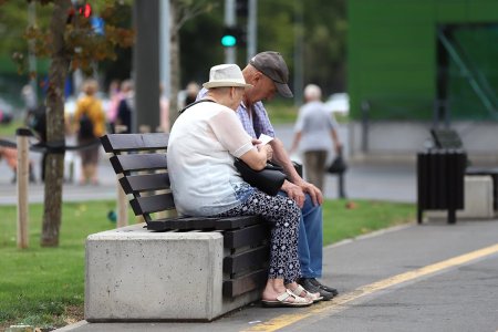 Ce se intampla cu pensionarii care au primit talonul cu venitul pe luna august 2024, desi au decizii de recalculare. Anuntul Casei de Pensii