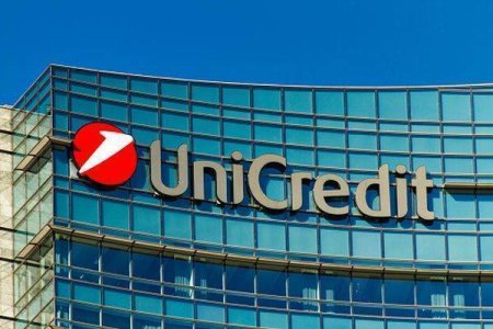 Reuters: CEO UniCredit a abordat ieri Commerzbank cu privire la explorarea fuziunii