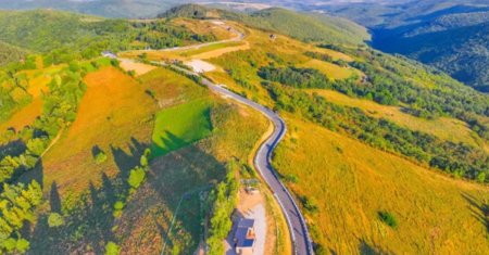 Traseul fabulos al celui mai nou drum rasarit in Apuseni. Ofera privelisti necunoscute din inima muntilor