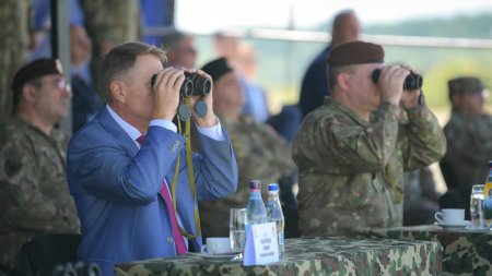 Klaus Iohannis a convocat <span style='background:#EDF514'>CSAT</span> din cauza dronelor rusesti care cad in Romania