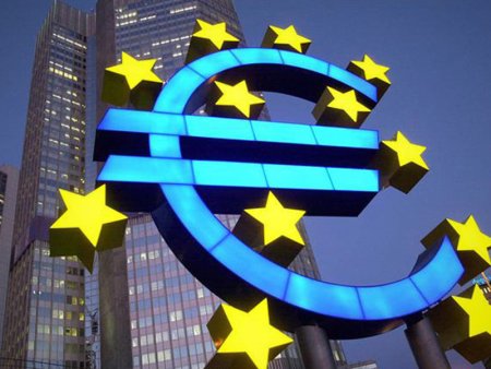 Nicio surpriza: Banca Centrala Europeana reduce dobanzile cu 0,25% pana la 3,5%. In acest timp, economia zonei euro da semne de sblabiciune