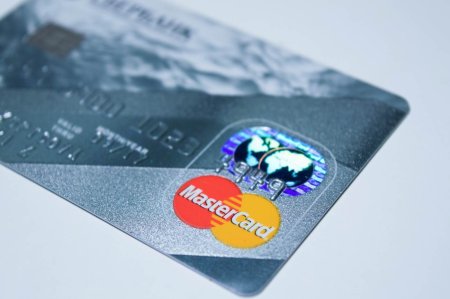 Reuters: Mastercard cumpara Recorded Future