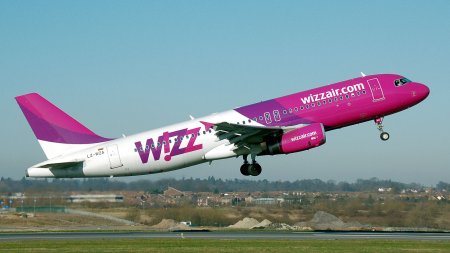 Un deputat roman reclama un caz de hartuire sexuala la bordul unei aeronave Wizz Air cu destinatia Bucuresti