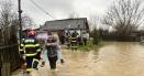 Pericol de inundatii! Cod galben si Cod portocaliu de viituri pe mai multe rauri din Romania