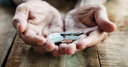 Pensionarii sustin aproape jumatate din gospodariile din Romania. 16,5% au peste 75 de ani si multe dificultati financiare