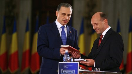 Scandal Geoana-Basescu: E intr-o zona de degradare biologica / Nu la nivelul la care sa-i doresc sanatate regelui Mihai