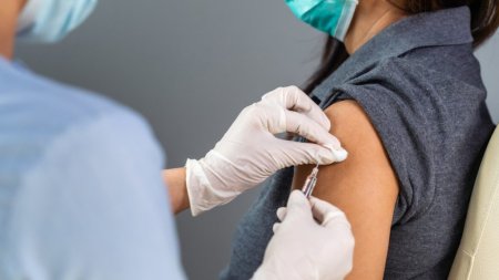 Cine ar trebui sa se vaccineze antigripal in luna septembrie