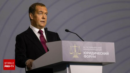 Delir la Moscova. Medvedev ameninta ca va distruge Kievul daca Ucraina foloseste rachete cu raza lunga de actiune