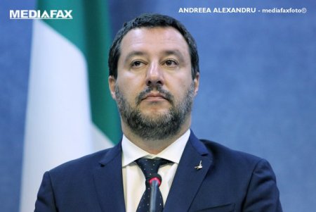 Matteo Salvini risca pana la sase ani de inchisoare pentru ca a impiedicat 100 de migranti sa debarce in Italia