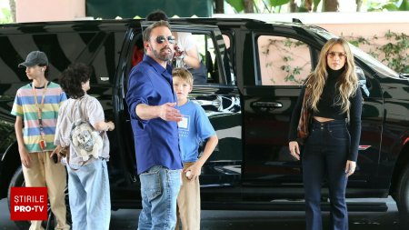 Ben Affleck si Jennifer Lopez, intalnire tensionata in Beverly Hills. Cum au fost surprinsi cei doi alaturi de copii | FOTO