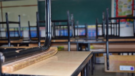 Ministerul Educatiei: scoli inchise din cauza inundatiilor. Cate zile nu merg elevii la scoala