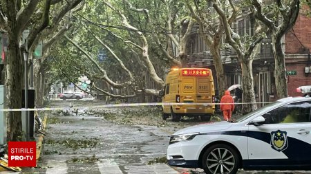 Orasul care a fost lovit de cel mai puternic taifun din ultimii 75 de ani. Autoritatile au emis cod rosu de vreme severa