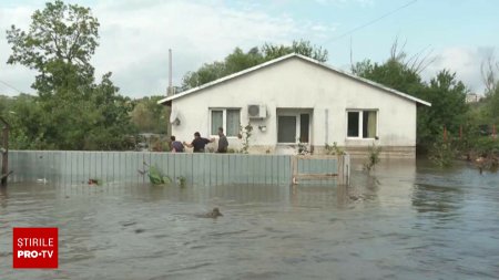 Cod rosu de viituri pe raurile Barlad si Prut, pana marti. Alerte portocalii si galbene, pe cursuri din Moldova