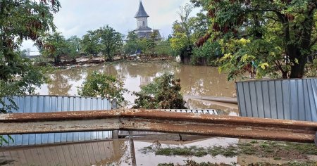 <span style='background:#EDF514'>INUNDATII IN ROMANIA</span>. Bilantul deceselor a ajuns la sapte