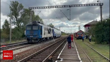 Un tren CFR plin de calatori a luat foc intr-o gara din Cluj. Ce a urmat