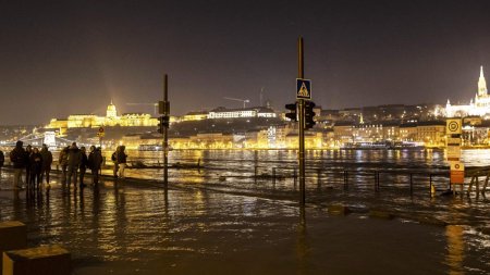 Alerta in Ungaria si Slovacia. Budapesta se asteapta ca Dunarea sa atinga un nivel record, soldati si mii de voluntari mobilizati