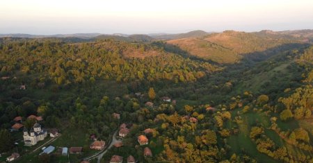 De unde a fost luata marmura pentru vila lui Ceausescu si Casa Poporului. Ce s-a intamplat cu acel loc