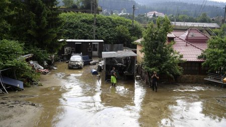 Aproape 400 de dosare de dauna au fost avizate ca urmare a inundatiilor de zilele trecute din Moldova si Dobrogea