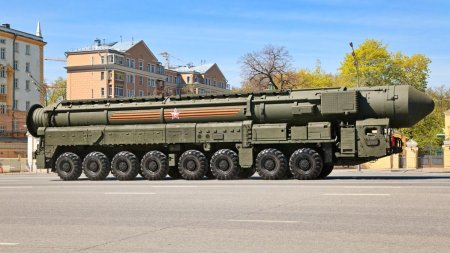 Kremlin: Modificarea doctrinei nucleare este un semnal pentru Occident. In ce conditii vrea Putin sa foloseasca bomba atomica