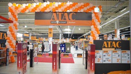 Auchan continua investitiile in reteaua de magazine ATAC Hiper Discount, care ajunge la 7 unitati, cele mai recente deschideri avand loc in Sibiu si Satu Mare