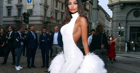 Madalina Ghenea a intors toate privirile la un eveniment organizat in Milano. 