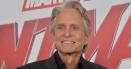 Cum arata Michael Douglas la 80 de ani! <span style='background:#EDF514'>CATHERINE</span> Zeta-Jones, sotia cu 25 de ani mai tanara, i-a adus un invitat surpriza sa-i cante la multi ani. VIDEO