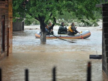 Judetul Galati intra sub avertizare Cod Rosu de ploi torentiale