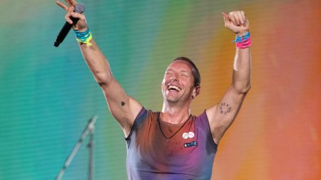 Chris Martin a anuntat ca trupa Coldplay nu va mai lansa piese noi dupa cel de-al doisprezecelea <span style='background:#EDF514'>ALBU</span>m. Care este motivul