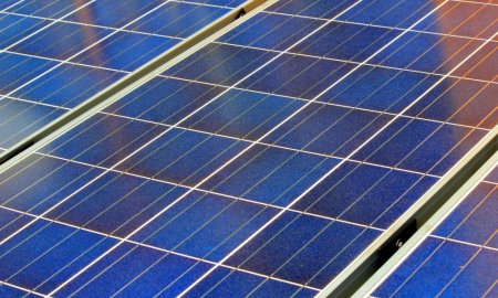 Ministerul Energiei: Noi contracte, de peste 14 milioane de euro, pentru instalarea panourilor fotovoltaice la nivelul primariilor, semnate