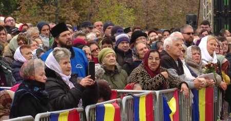 Mai sunt 7 zile pana la pelerinajul de Sfanta Parascheva de la Iasi. Ce traditii si superstitii au credinciosii