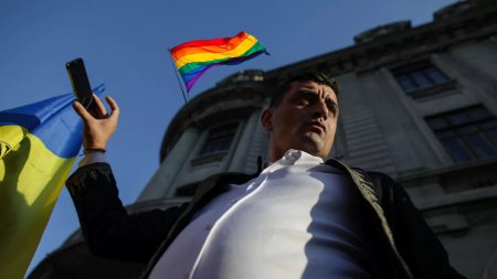 Reactia AUR in cazul nevalidarii consilierului ales homosexual: Negari si explicatii contradictorii