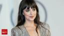 Actrita Dakota Johnson implineste 35 de ani. Cum si-a inceput cariera. GALERIE FOTO